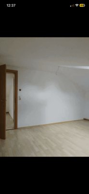 Dachgeschosswohnung mit Terrasse 3 Zimmer 70m²