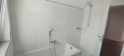 Erstbezug nach Kernsanierung: Geschmackvolle 3-Zimmer-Wohnung in Hallstadt