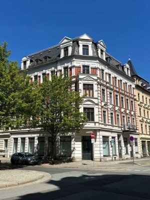 teilsaniertes Wohn- und Geschäftshaus in attraktiver Lage