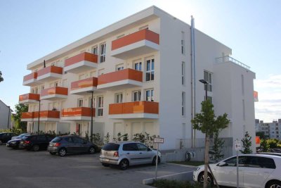Freundliche 2-Zimmer-Penthouse-Wohnung mit Balkon und Einbauküche in Bad Kreuznach