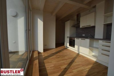 OPEN HOUSE - Hofseitige Dachgeschosswohnung mit Terrasse