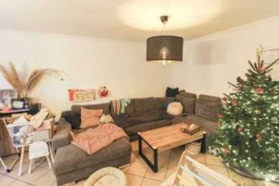 Schöne 3 Zimmer Wohnung mit Terrasse und Garten