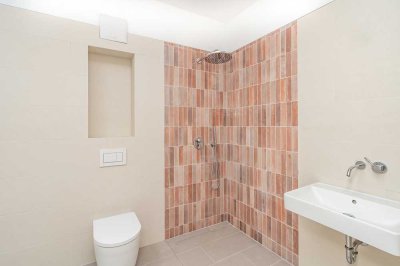 Neubau Penthouse in saniertem Altbau in Nähe Gesundbrunnenkiez, Blick auf Fernsehturm