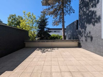 Exklusives Wohnen mit außergewöhnlicher Terrasse Düsseldorfs Premiumlage Kaiserswerth