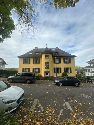 Wunderschöne Dachgeschosswohnung in sehr gepflegter Jahrhundervilla richtung Toelleturm