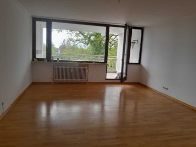 Helle 3-Zimmer-Wohnung mit Südbalkon und Bergblick in Ebenhausen/Isartal