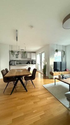 Exklusive 4-Zimmer-Wohnung mit 2 Balkonen & TG-Stellplatz in ruhiger Lage