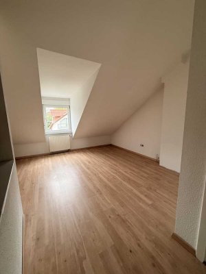 Frisch saniertes 5-Zi.-Reihenhaus in Wiesloch mit Garten & Terrasse