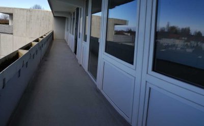 3,5 Zimmer Wohnung-bester Qualität-moderne Böden-modernes Bad/Gäste WC-gr.Balkon mit Blick ins Grüne