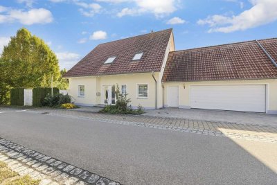 Attraktives Einfamilienhaus mit Doppelgarage in Oettingen!