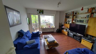 Schöne, sanierte 3 Zimmerwohnung mit Balkon, auch als WG geeignet
