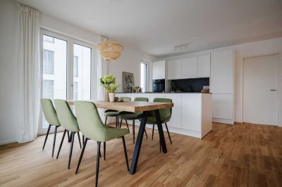 ERSTBEZUG | 4-ZIMMER-WOHNUNG mit Blick in die Grüne Mitte sowie schöner EINBAUKÜCHE!