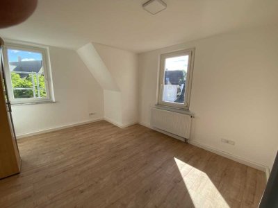 2,5 Zimmer in Pfersee frisch renoviert