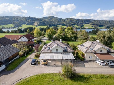 Leben, wo andere Urlaub machen – Maisonette mit Seeblickidylle am Irrsee