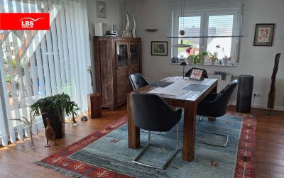 Exklusive Maisonette-Wohnung mit traumhafter Dachterrasse und Blick bis zum Taunus