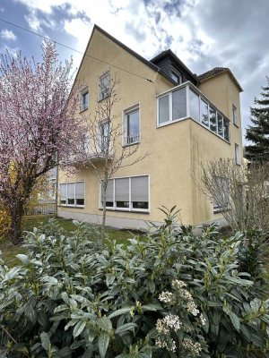 Repräsentative, sehr großzügige 3-Zimmer Wohnung im 1. OG mit Garage in Bonn-Kessenich/Dottendorf