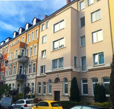 Schöne Wohnung in bester Lage (2er-WG geeignet)