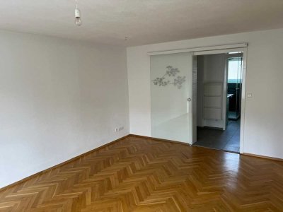 3-Zimmer Wohnung mit Balkon und Garage in Stuttgart-Stammheim