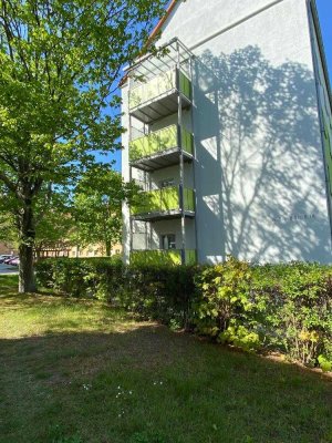 Sanierte Erdgeschoss Wohnung mit Balkon ab sofort verfügbar!