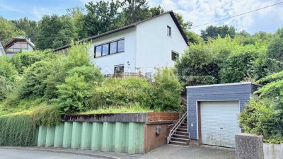 WOHNHAUS MIT EINLIEGERWOHNUNG  l  SIEGEN - SEELBACH