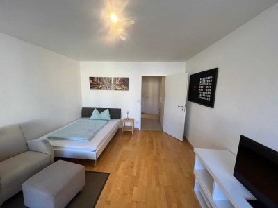 Helle, möblierte 1-Zimmer Wohnung mit Balkon im Domviertel