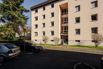 Gepflegte und ruhig gelegene 3 Zimmer-Wohnung inkl. Parkplatz und Fitnessraum!