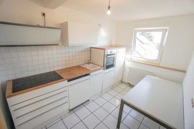 Schicke 3-Zimmer-Wohnung, ca. 77 m² | Südbalkon mit tollem Ausblick |  Tageslichtbad | Küche inkl.