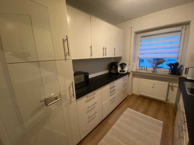 Lichtdurchflutete, zentral gelegene drei Zimmer Wohnung im nördlichen Altstadtgürtel von Ingolstadt