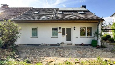 Sanierungsbedürftige Doppelhaushälfte, ca. 184 m², mit Garten und Doppelgarage in Bochum-Stiepel