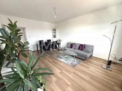 Entzückendes, befristet vermietete Juwel in Taxham - Loggia und Garage