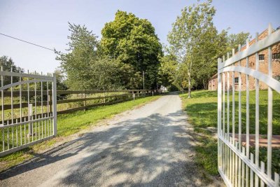Charmanter Gutshof auf 2 ha Land – stilvoll saniertes Anwesen nur 10 km von Binz