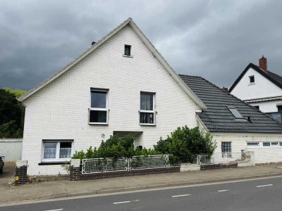 Solides Zweifamilienhaus mit Potenzial in Vlotho!