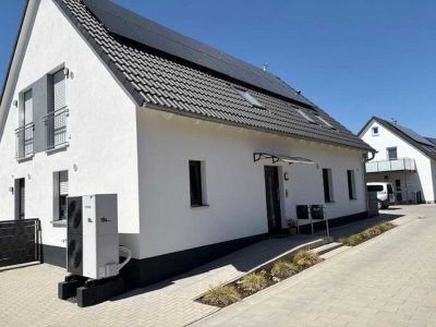 2 x ETW in einem neuwertigem 2-FH, Schnaittach  Erstbezug 11/23 Preis je Wohnung/Gartenanteile