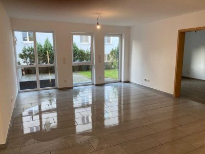Ruhige, helle EG-Wohnung 2 ZKB 75m² mit Terrasse und kleinem Garten*provisionsfrei*