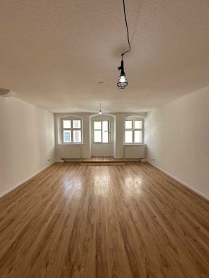 Großzügiger Altbau-Charme: Saniertes 2-Zimmer-Appartement (55,90 m²) in Ingolstadts Altstadt