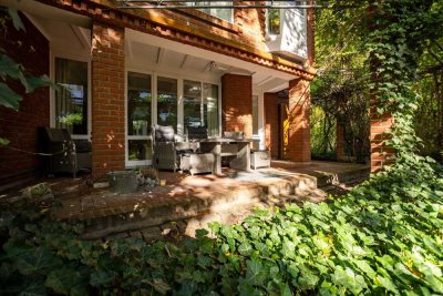 Zuhause im Grünen mit den urbanen Vorzügen der Stadt! Bezugsfreies 5 Zimmer Reiheneckhaus!