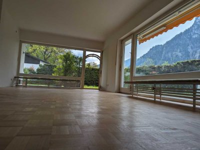Helle frisch sanierte 2-Zimmer-Wohnung mit Kofelblick und Einbauküche in Oberammergau