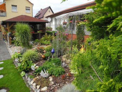 Familienfreundliche Wohnidylle mit herrlichem Garten, in ruhiger  Stadtlage  von Lorsch !