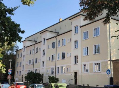 ++Eigennutz oder Kapitalanlage++ Im Grünen gelegene helle 2-Raum-Wohnung mit Tageslichtwannenbad