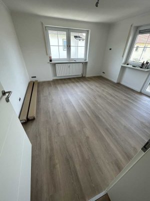 Kernsanierte 3 Zimmerwohnung