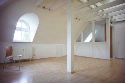 Helle 3-Zimmer Dachgeschosswohnung in Marbach am Neckar