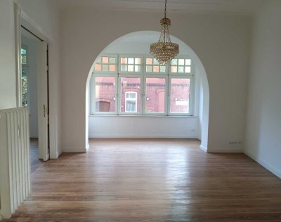 Exklusive Altbau 4-Zi-Whg in einer historischen Reedervilla