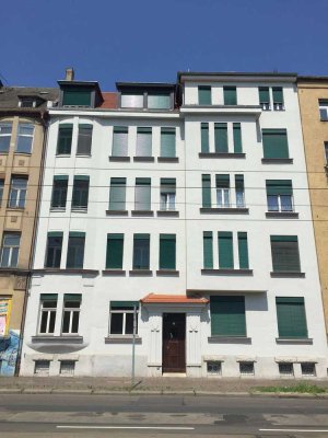 **PROVISIONSFREIE MODERNE 3-RWG MIT EINBAUKÜCHE - FUßBODENHEIZUNG - BALKON - AUFZUG **WE 12**