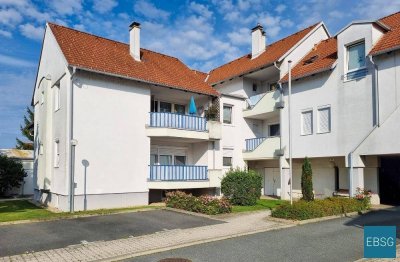 Großzügige Dachgeschosswohnung mit Loggia