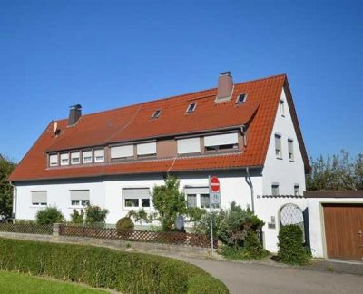 3-Zimmer-Wohnung mit Garage (an max. 2 Pers./NR/keine Haustiere)
