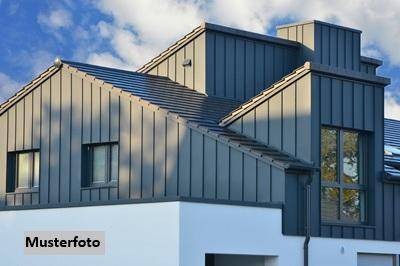 +++ Große Wohnung mit Dachterrasse +++