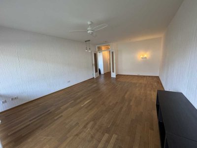 Teilmöbliertes 1-Zimmer Apartment in zentrumsnaher Innenstadtlage!