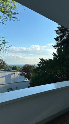 Luxuriöse, neuwertige Wohnung in Bestlage von Bensberg mit Einbauküche und Balkon