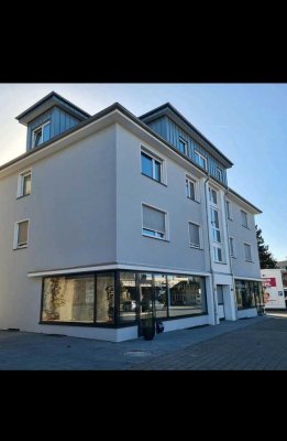 Modernisierte 3-Zimmer-Dachgeschosswohnung mit Balkon in der Innenstadt