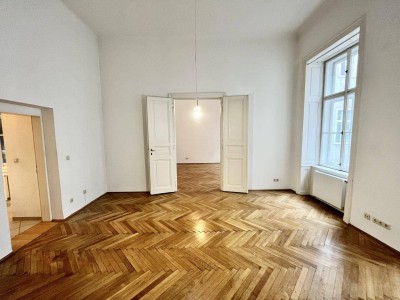 Renovierte Altbauwohnung nahe Karlskirche!